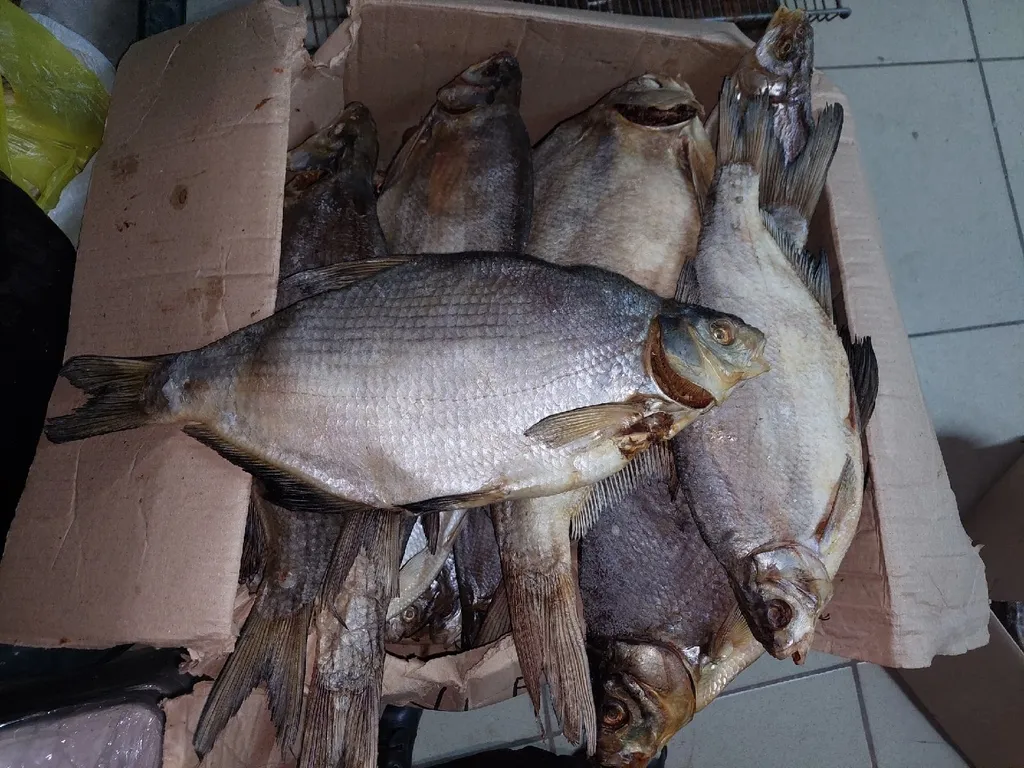 некондиционная вяленая рыба на тушку в Ростове-на-Дону